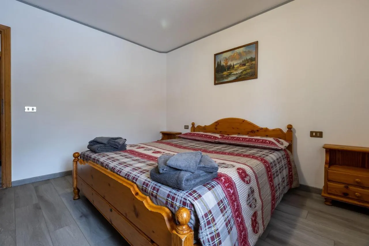 Vision Apartment - Livigno 0*,